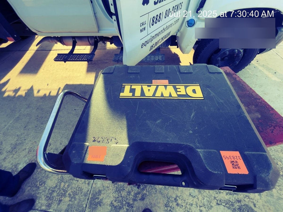 2023 DEWALT DWE1622K