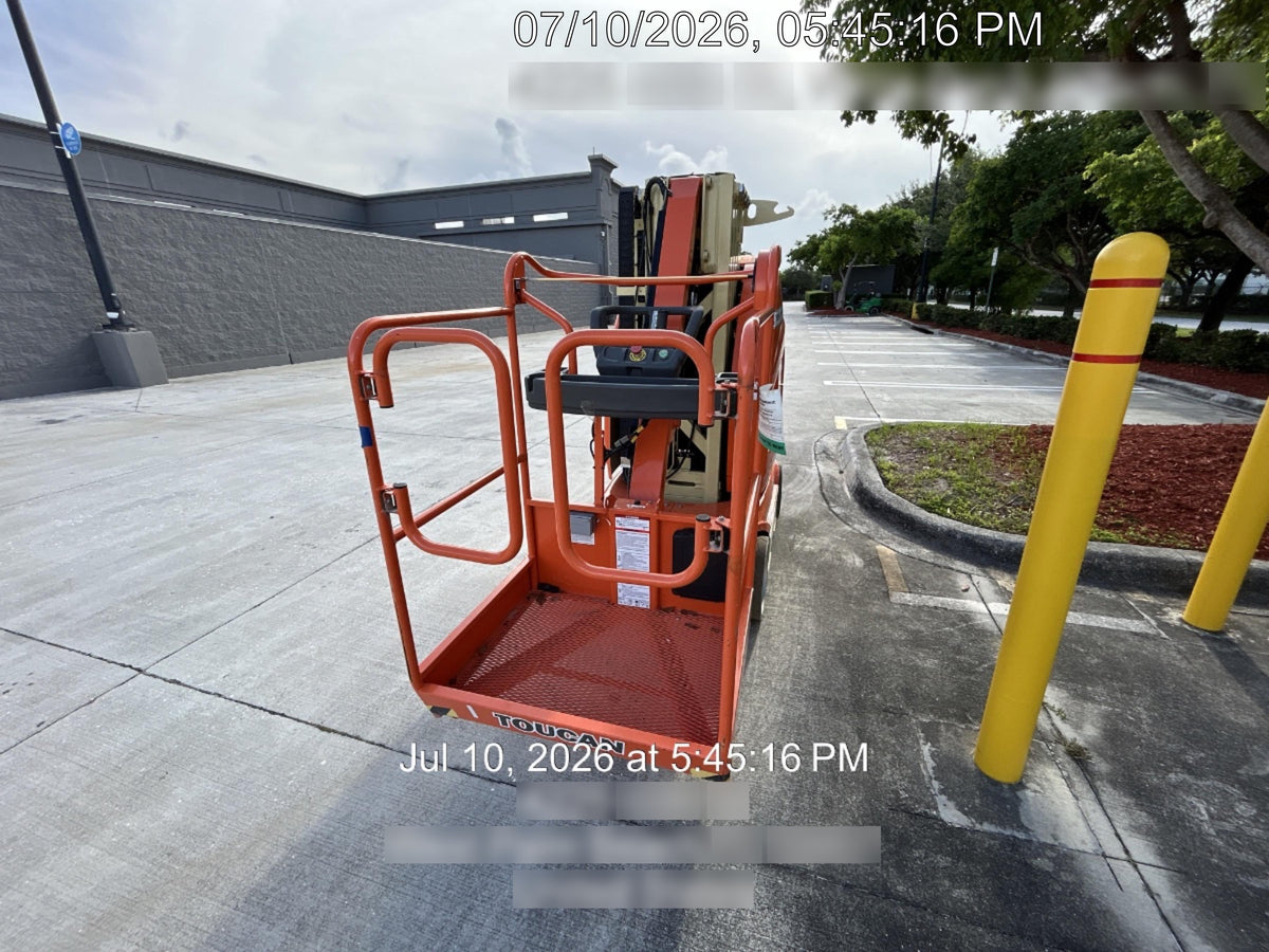 2022 JLG 26E