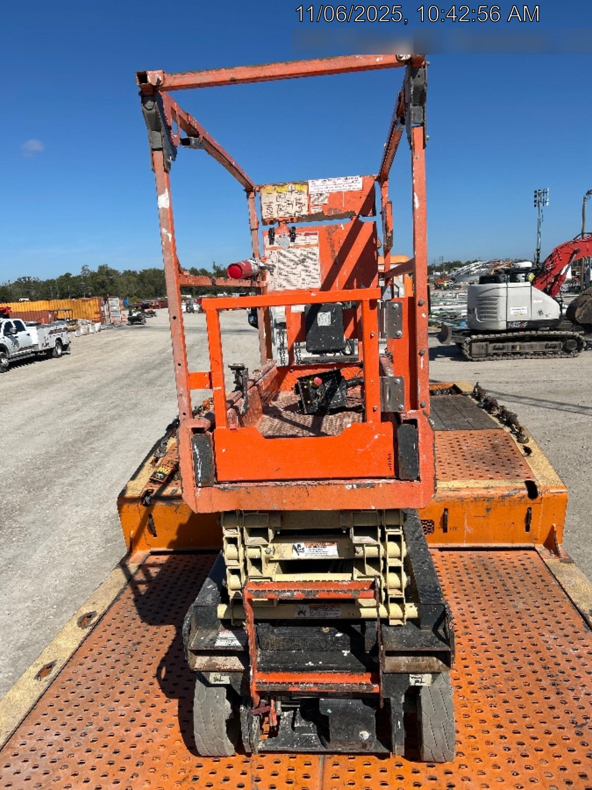 2022 JLG ES1932