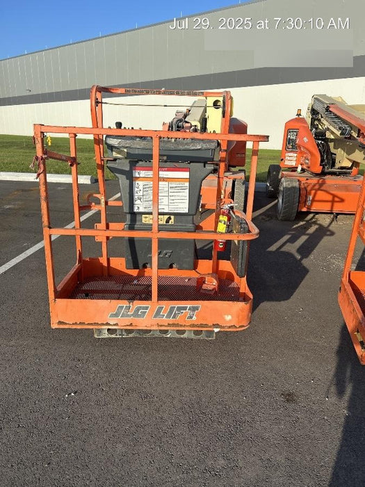 2019 JLG E400AJPN