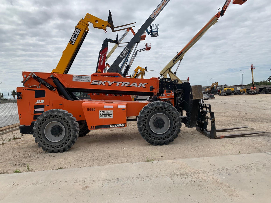 2018 SKYTRAK 10054