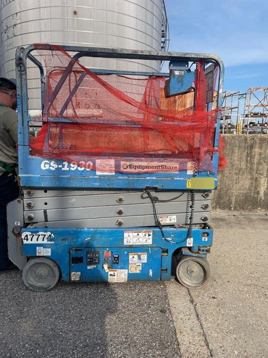 2019 Genie GS-1930 Fixed Rails with Chain Entry