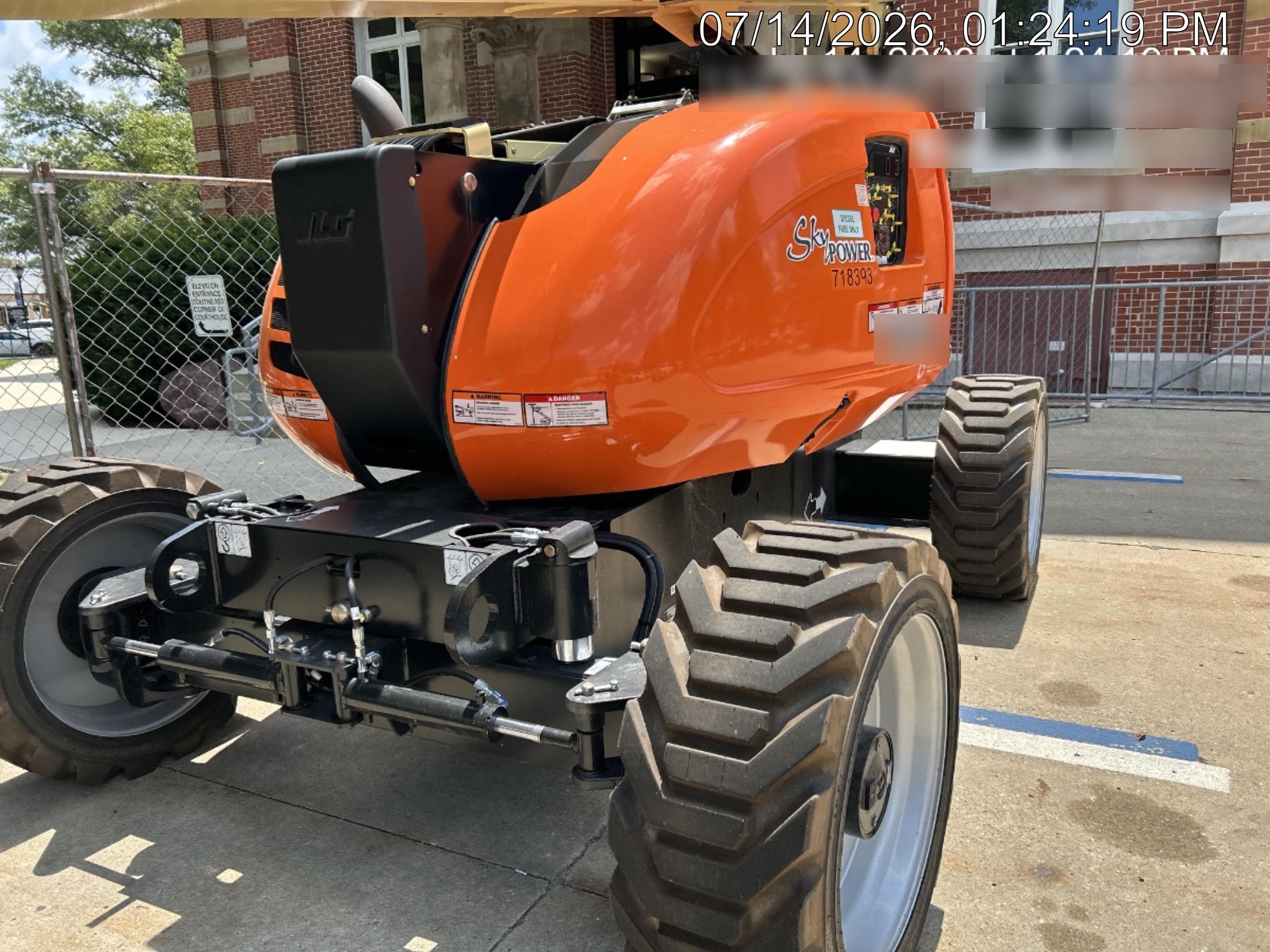 2026 JLG 600AJ