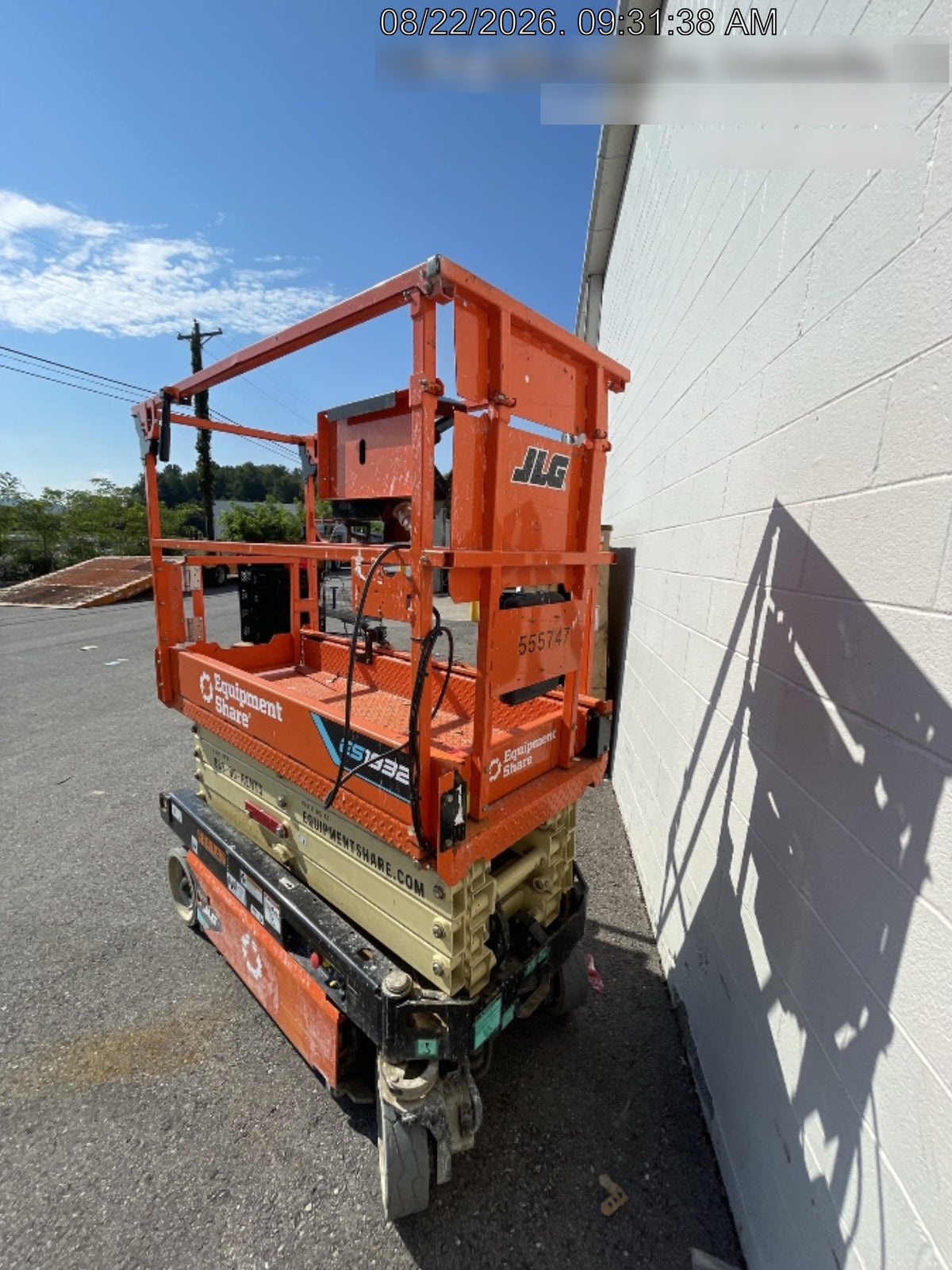 2025 JLG ES1932