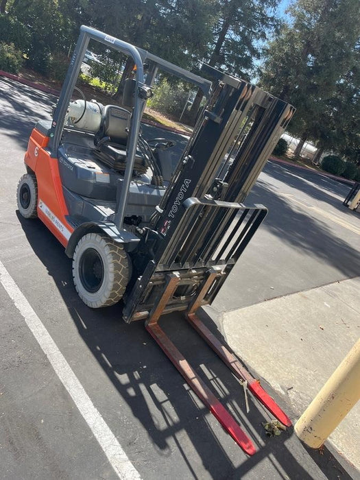 2022 TOYOTA 50-8FGU25