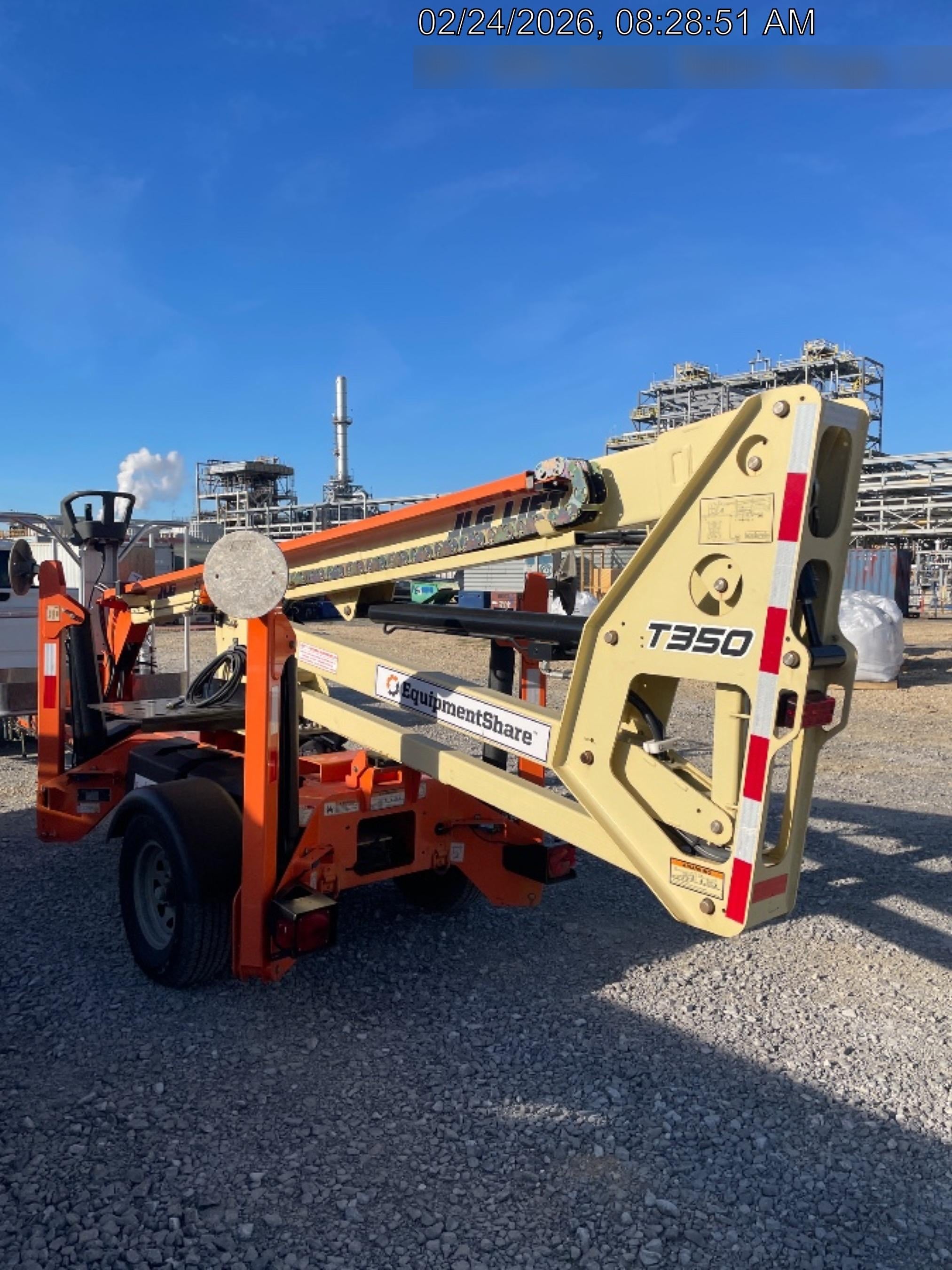 2022 JLG T350