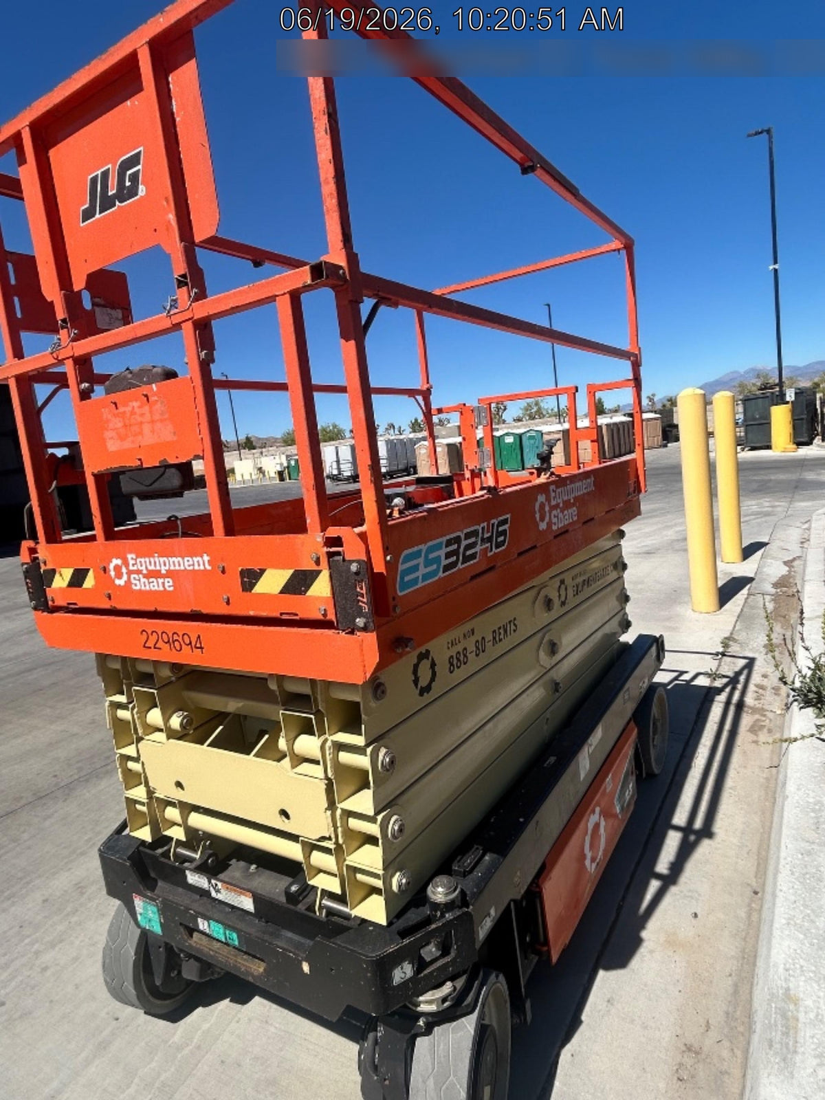 2022 JLG ES3246