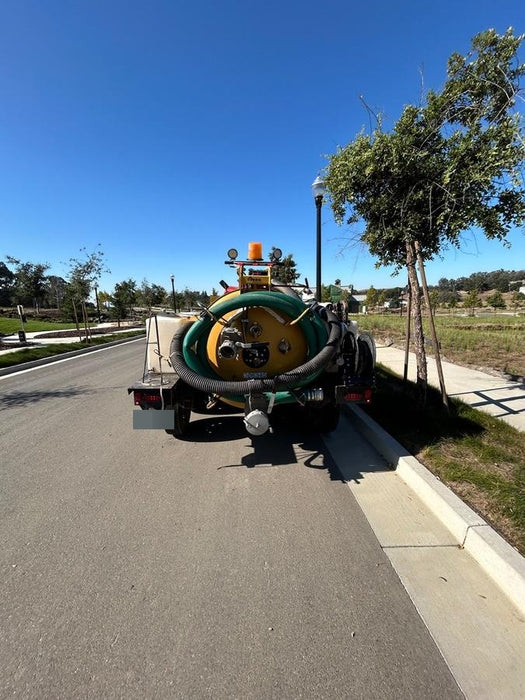 2023 Vac-Tron LP573XDT T4 Koehler Diesel Engine, 500 Gallon Debris Tank, x2 100 Gallon Water Tanks