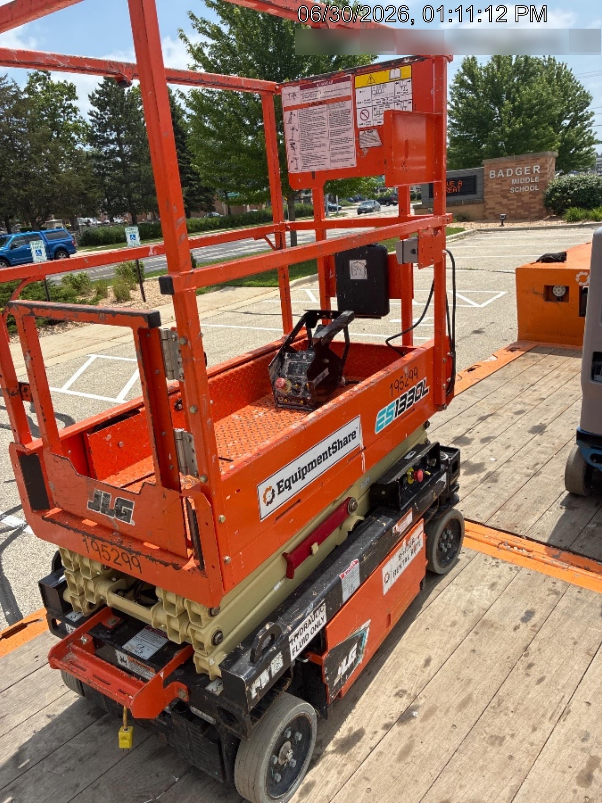 2022 JLG ES1932