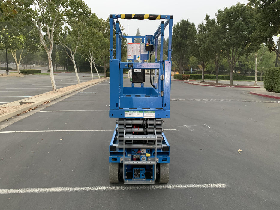 2020 Genie GS-1930 Solid Non Marking Tires, Beacon, Folding rails with half height swing gate, 800W Inverter