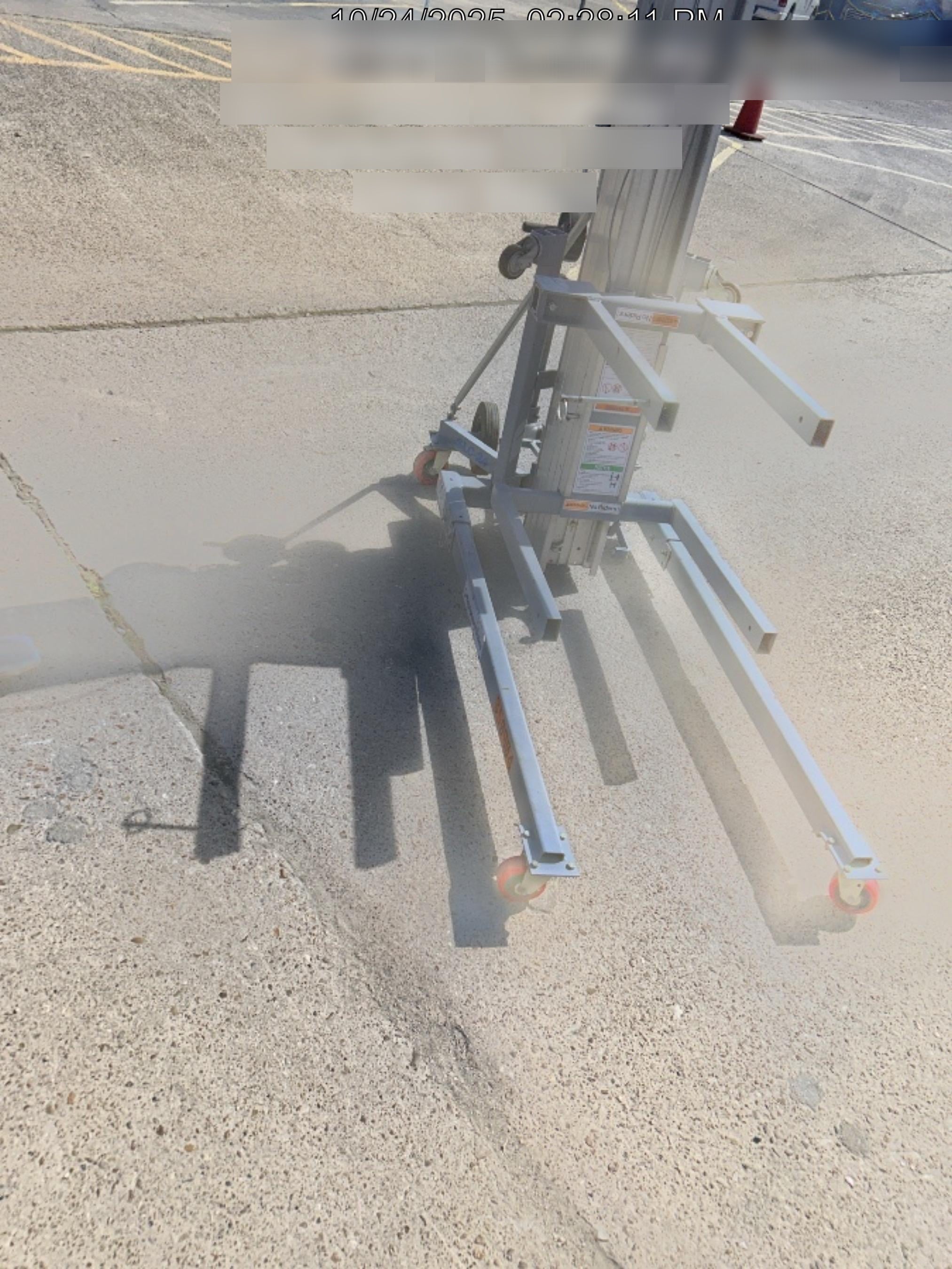 2023 GENIE SLC-24