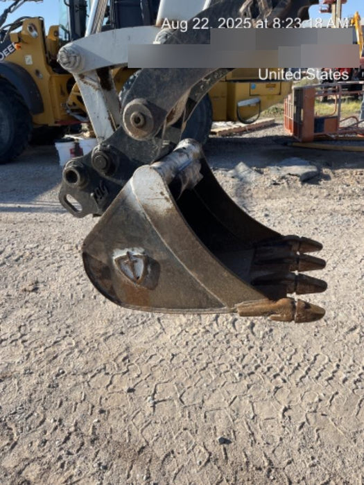 2021 TAKEUCHI TB235-2R