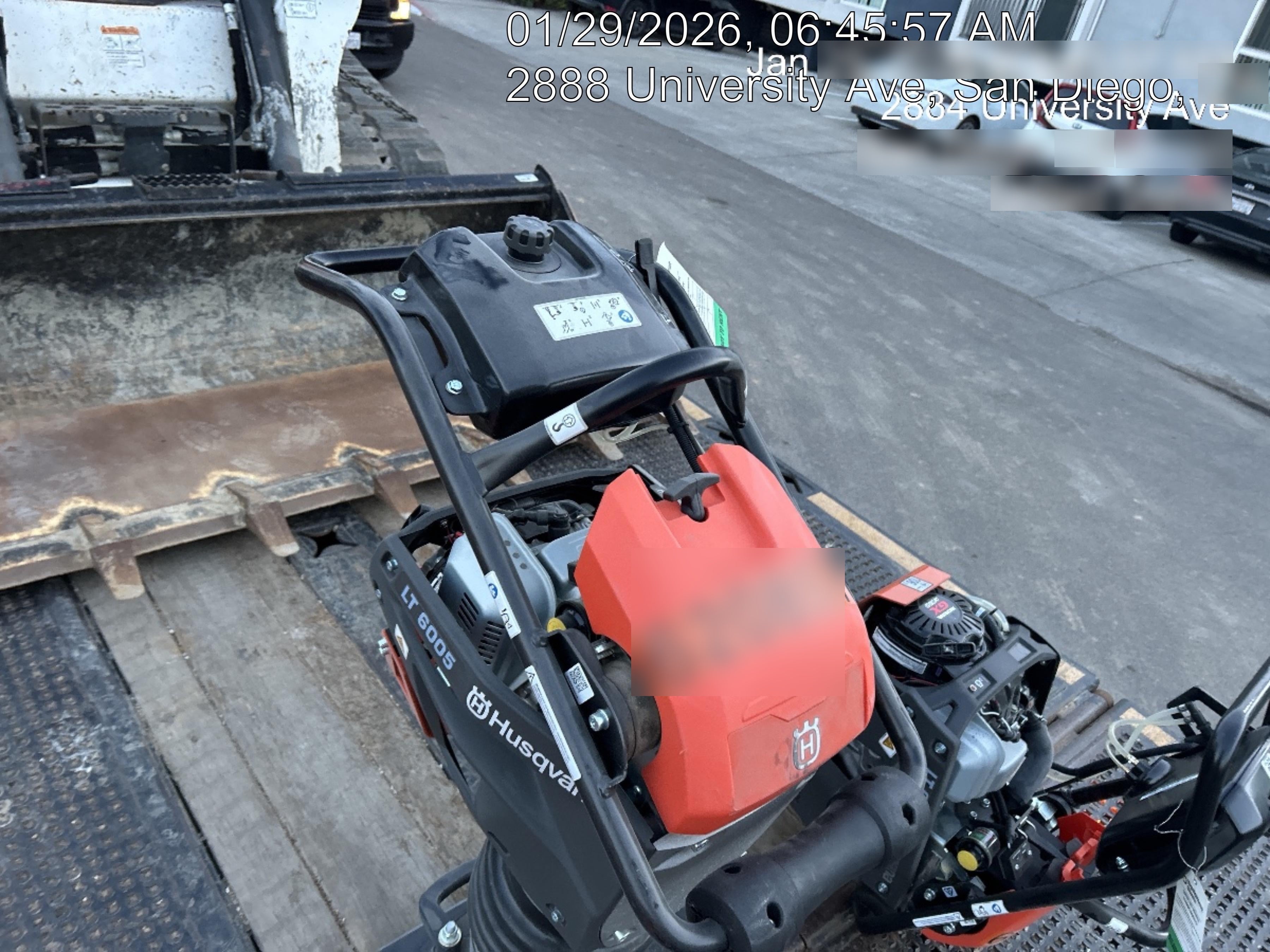 2025 HUSQVARNA LT6005
