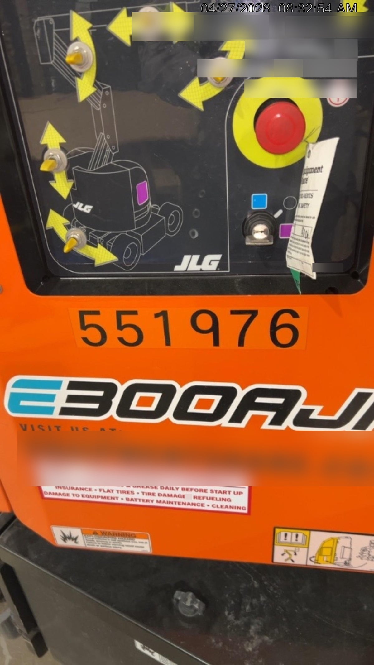 2025 JLG E300AJP