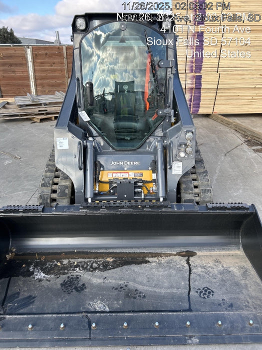 2025 EQUIPMENTSHARE 1005792 - 84" Smooth Bucket, CTL