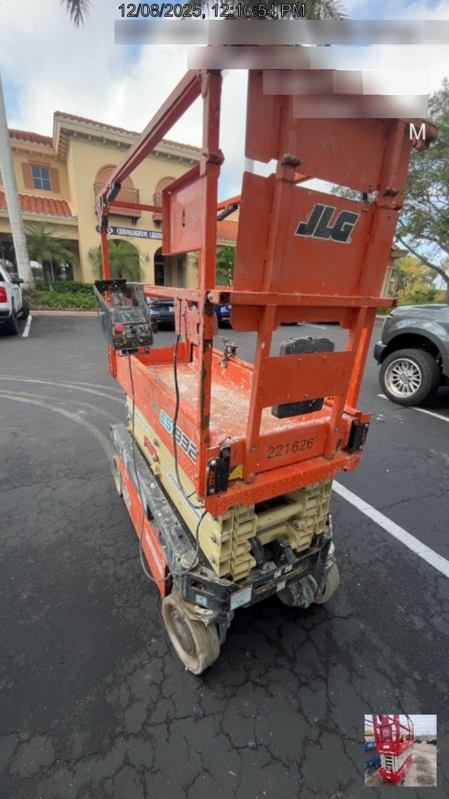 2022 JLG ES1932