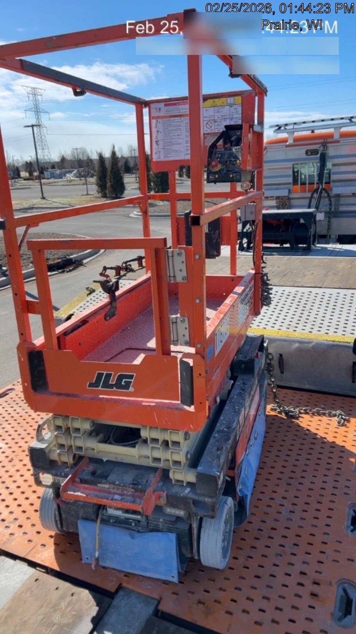 2021 JLG ES1330L