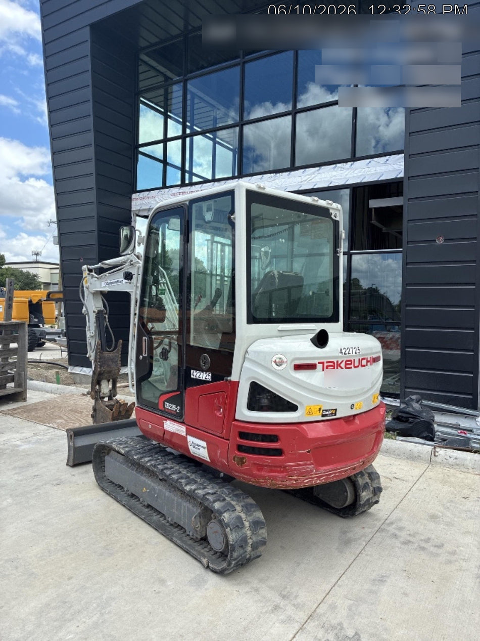 2024 TAKEUCHI TB235-2CR