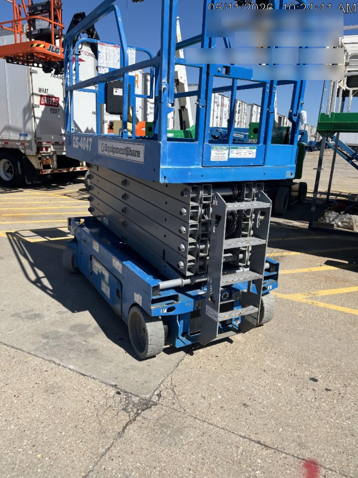 2019 Genie GS-4047 Folding rails with half height swing gate