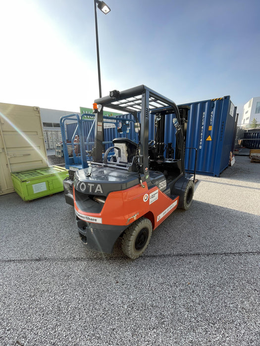 2022 TOYOTA 50-8FGU25