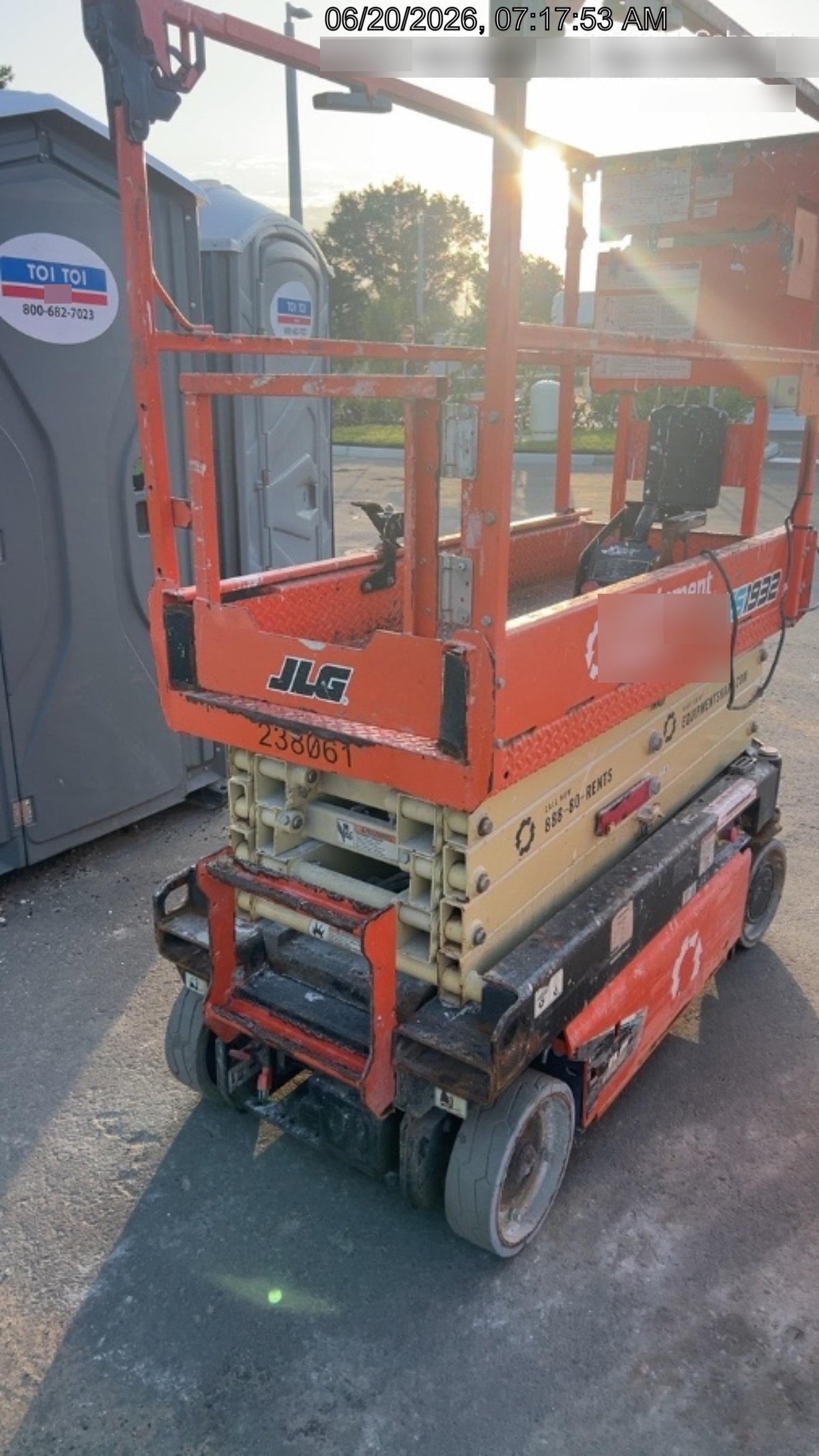 2022 JLG ES1932