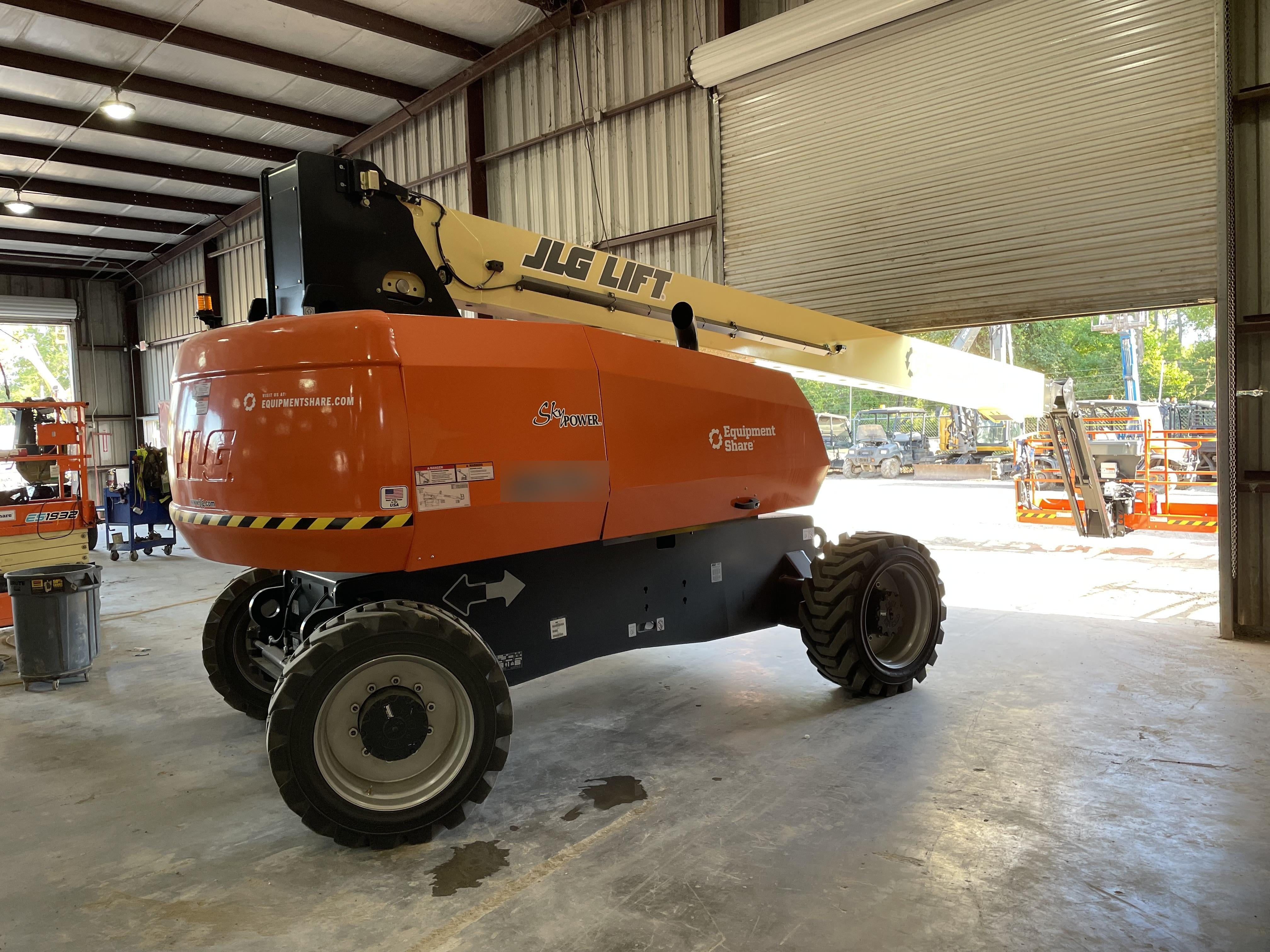 2023 JLG 860SJ