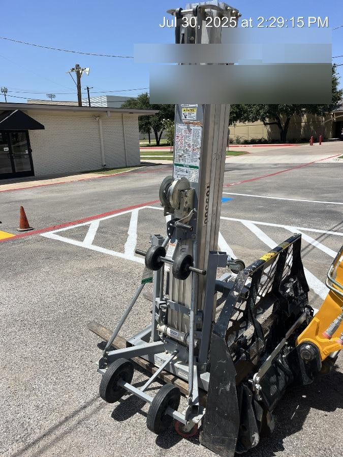 2020 GENIE SLC-24