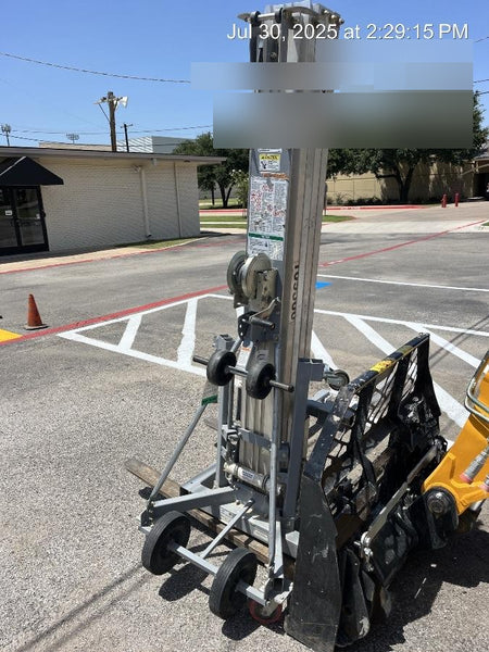 2020 GENIE SLC-24