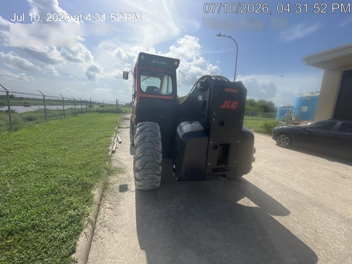 2025 JLG 1732