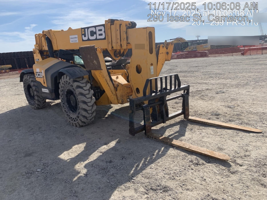 2019 JCB 512-56 109 HP w/Open ROPS, Beacon, Aux Hydraulics, Worklights, Solid Tires w/60" Carriage/Forks