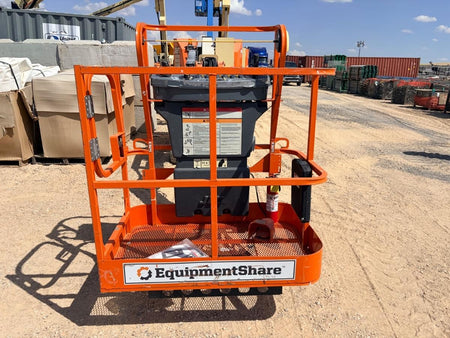 2019 JLG E300AJP