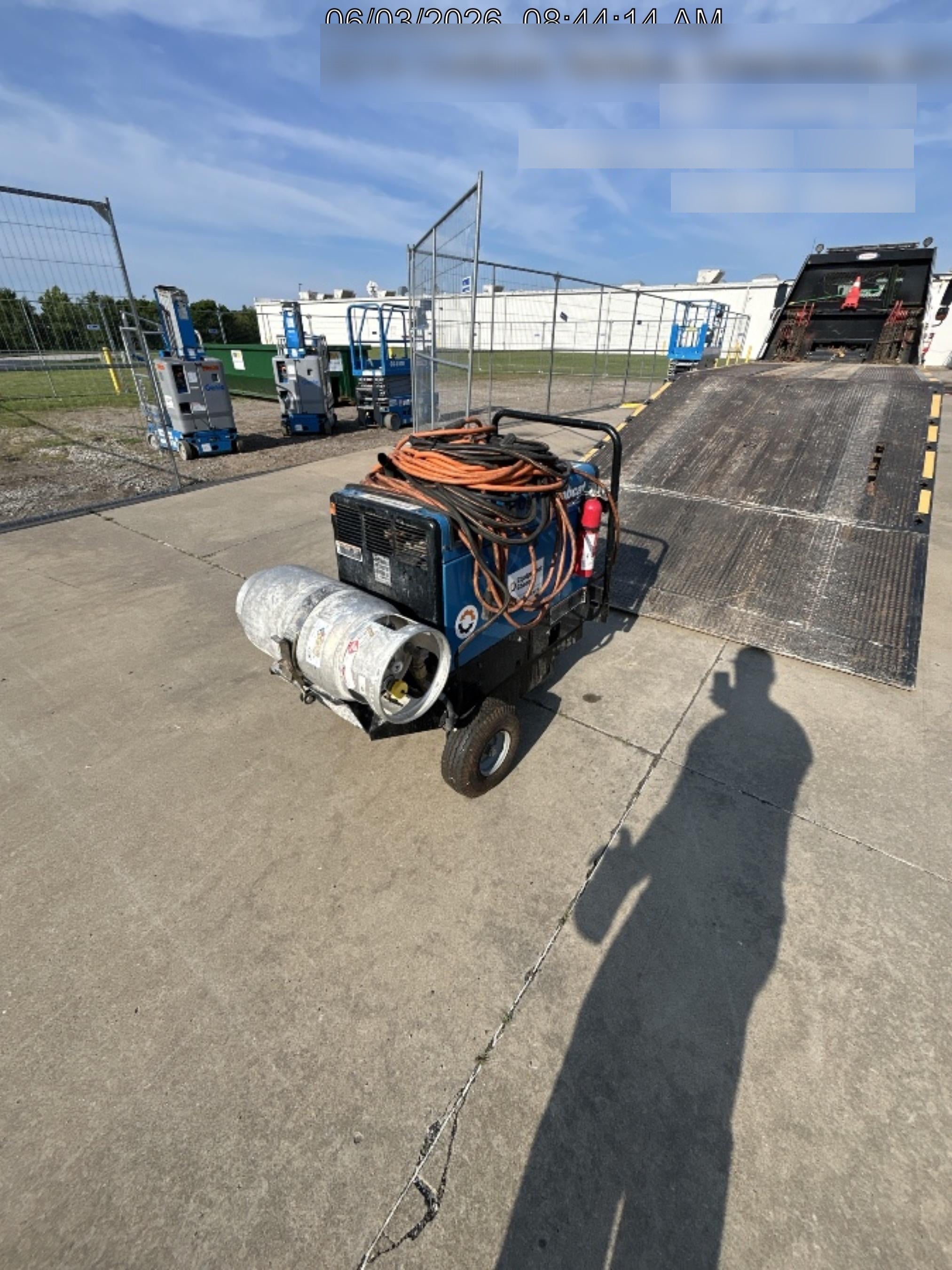 2019 Miller Electric BOBCAT 250 951600 PKG-250 amp Propane Welder, Standard w/Running Gear, Bracket, Hose"250 amp Propane Welder, Standard w/Running Gear, Bracket, Hose