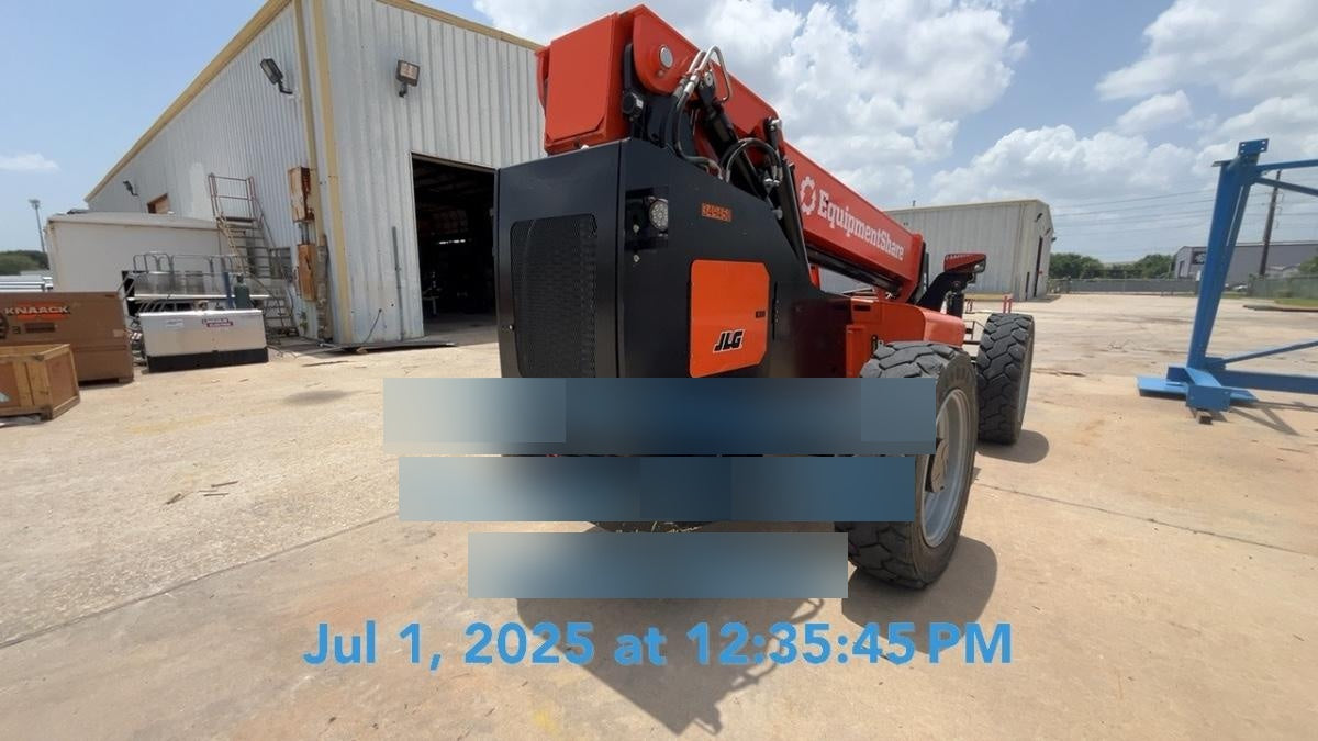 2023 SKYTRAK 8042