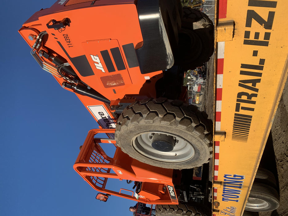 2020 Skytrak 8042 74 Hp, FF Tires, Work Lights, Beacon, Aux Hydraulics, Back up Alarm, Lifting Eye, ES Decals