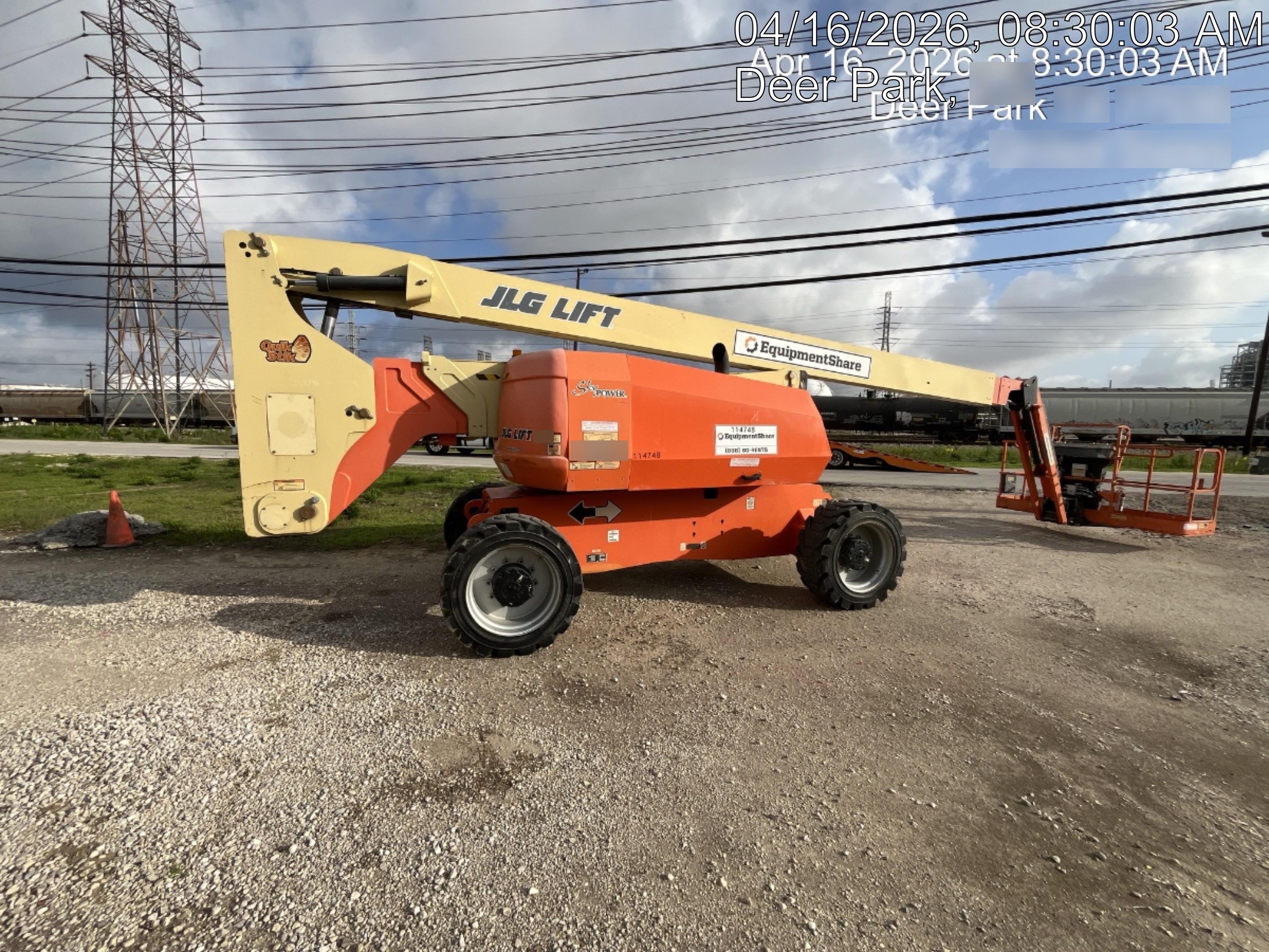 2021 JLG 800AJ
