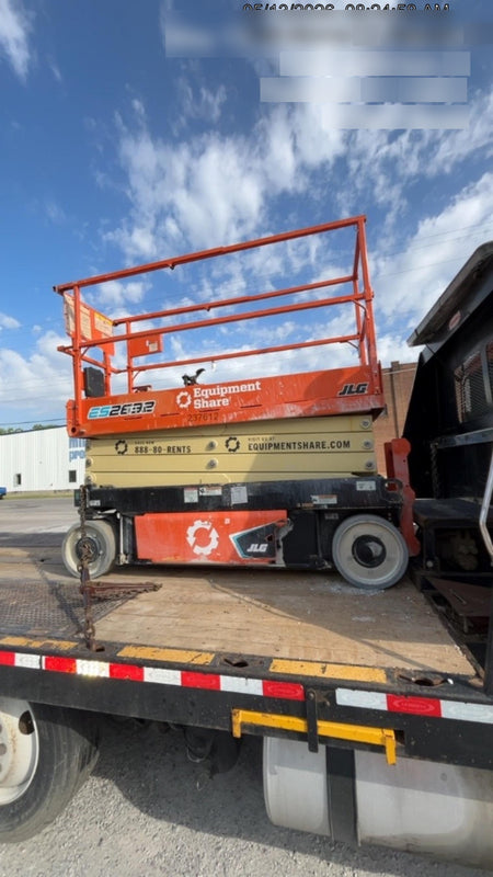 2022 JLG ES2632