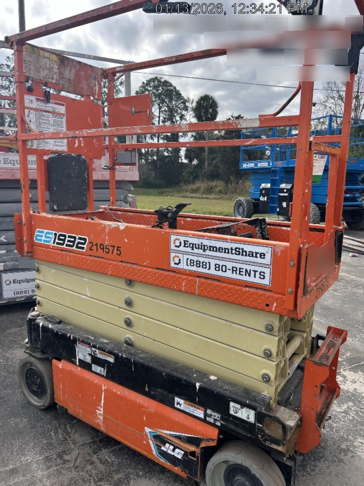 2022 JLG ES1932