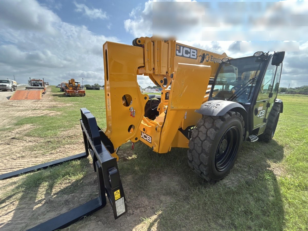 2026 JCB 512-56