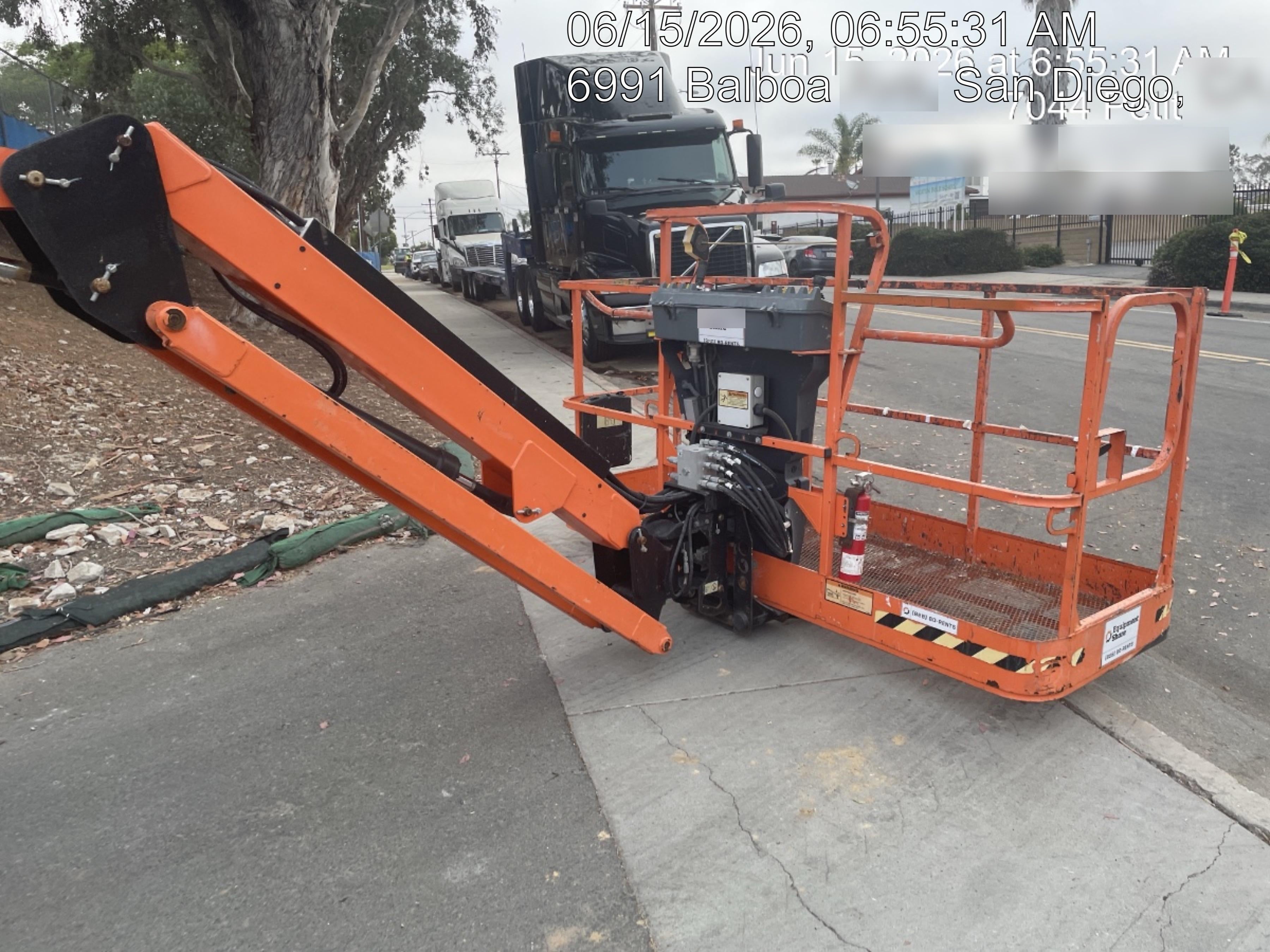2021 JLG 600AJ