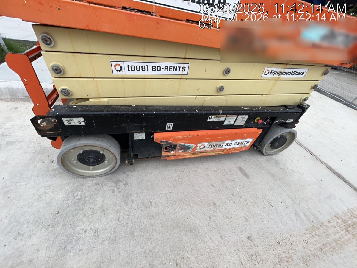 2021 JLG ES2632