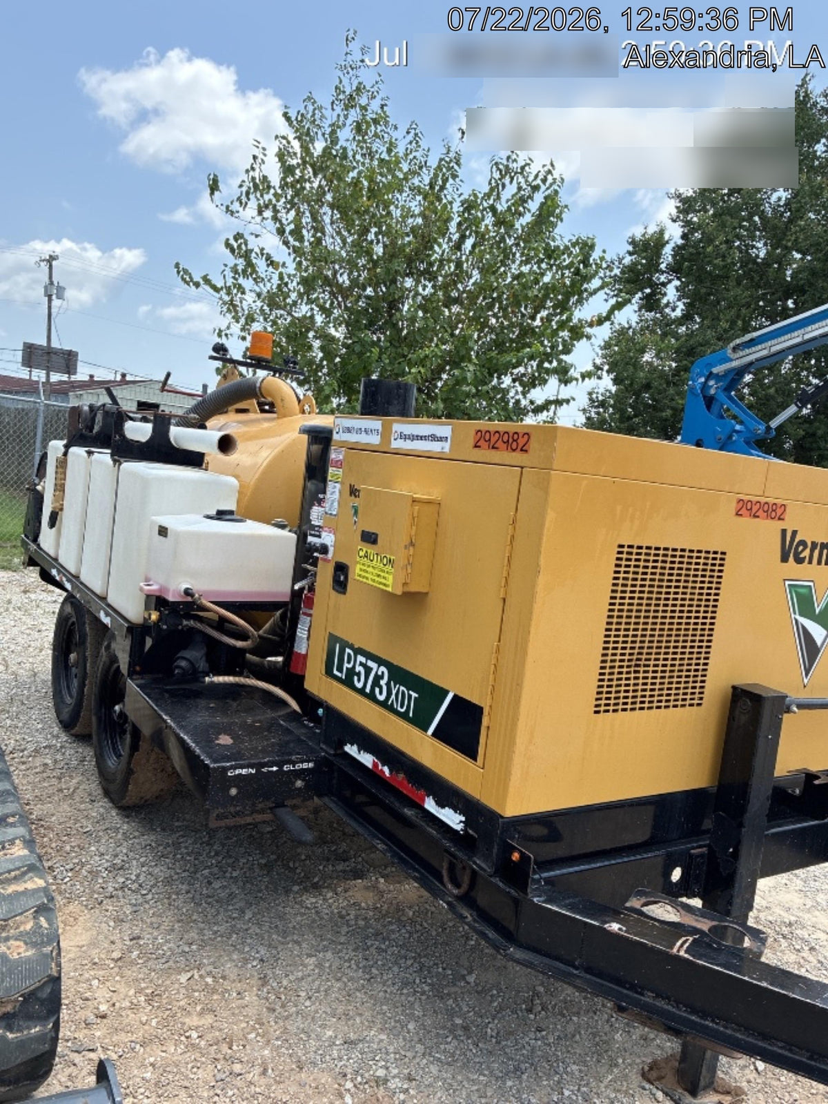 2023 Vac-Tron LP573XDT T4 Koehler Diesel Engine, 500 Gallon Debris Tank, x2 100 Gallon Water Tanks