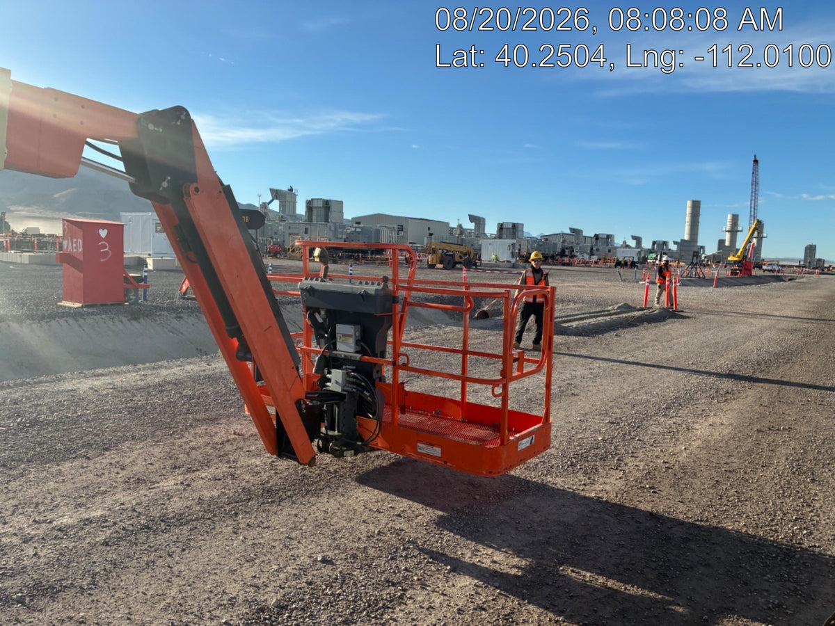 2020 JLG 800AJ