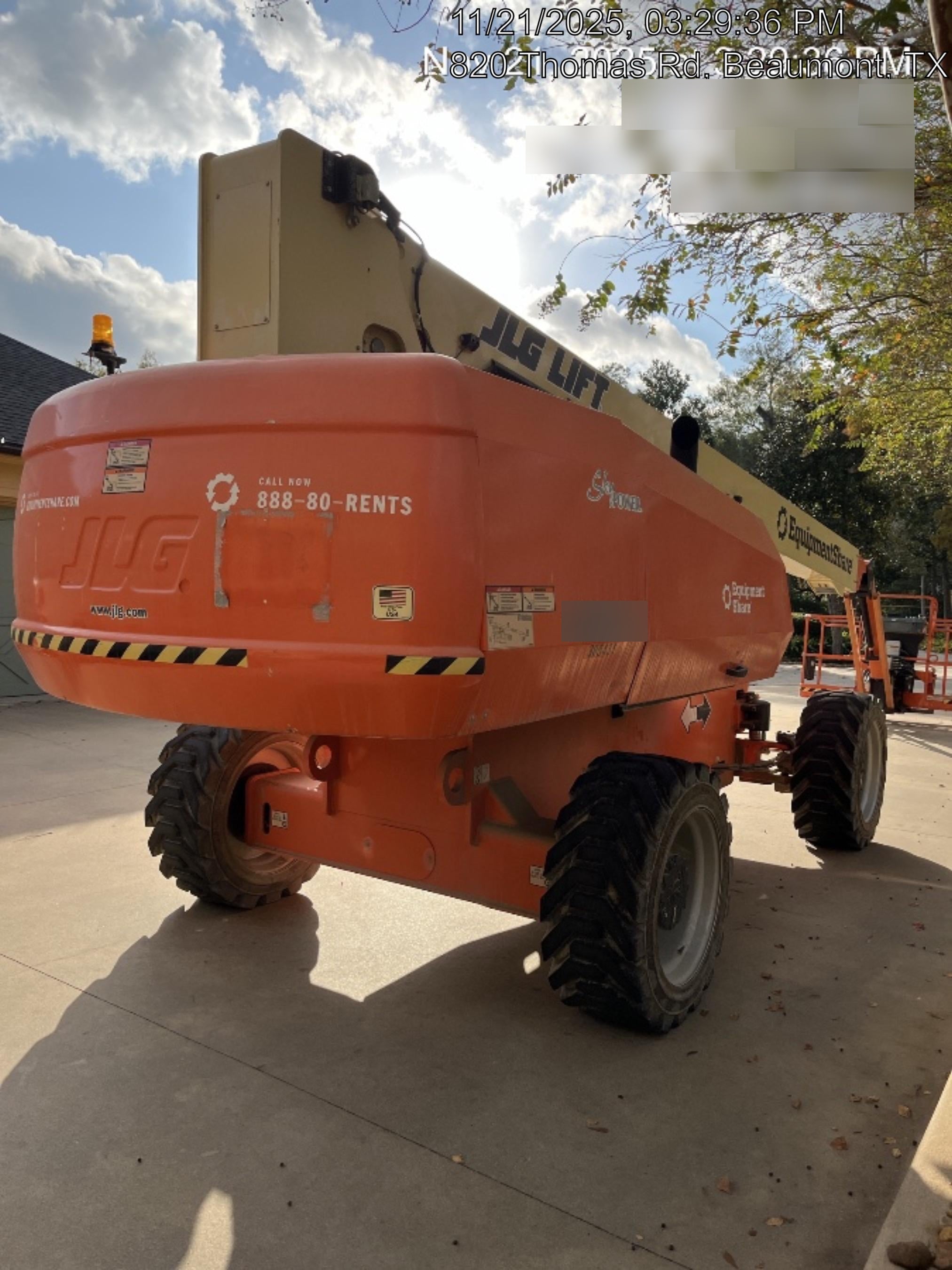 2023 JLG 860SJ