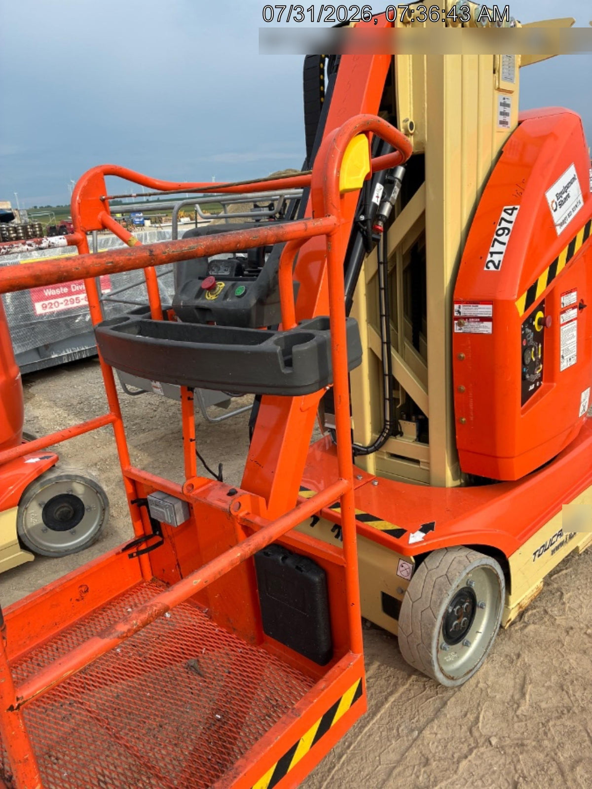 2021 JLG 26E