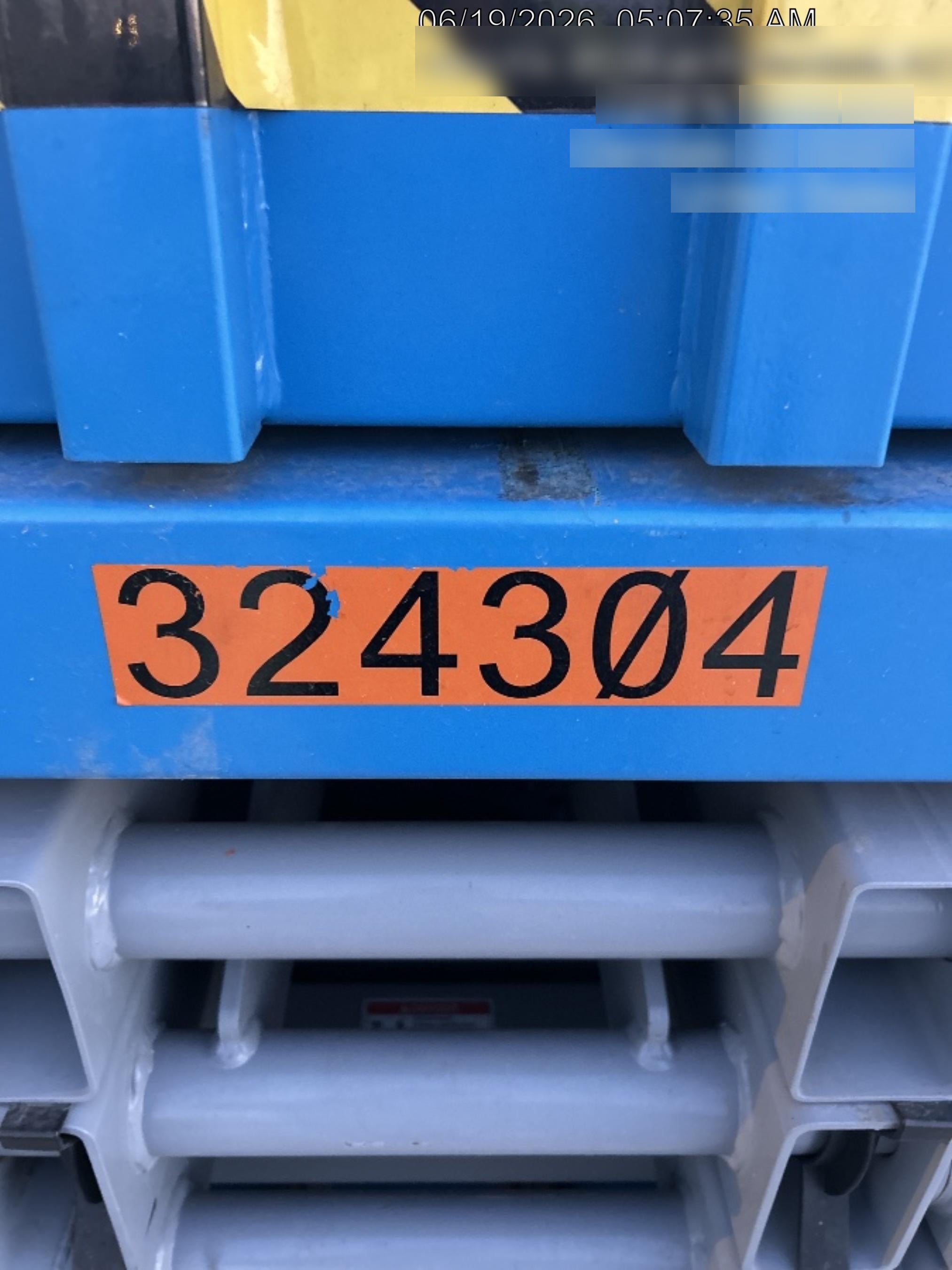 2023 GENIE GS-2632
