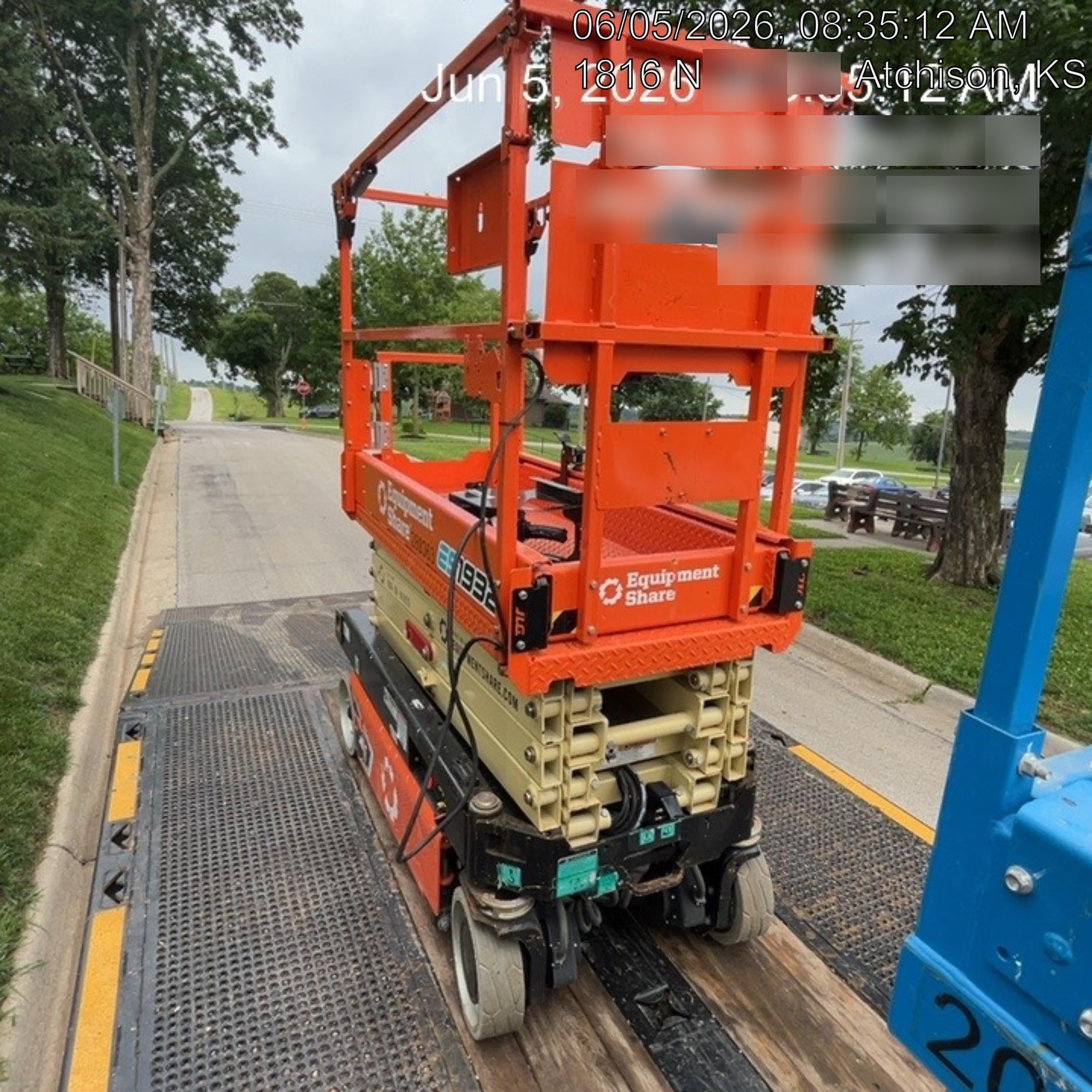 2022 JLG ES1932