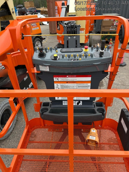 2025 JLG E300AJP
