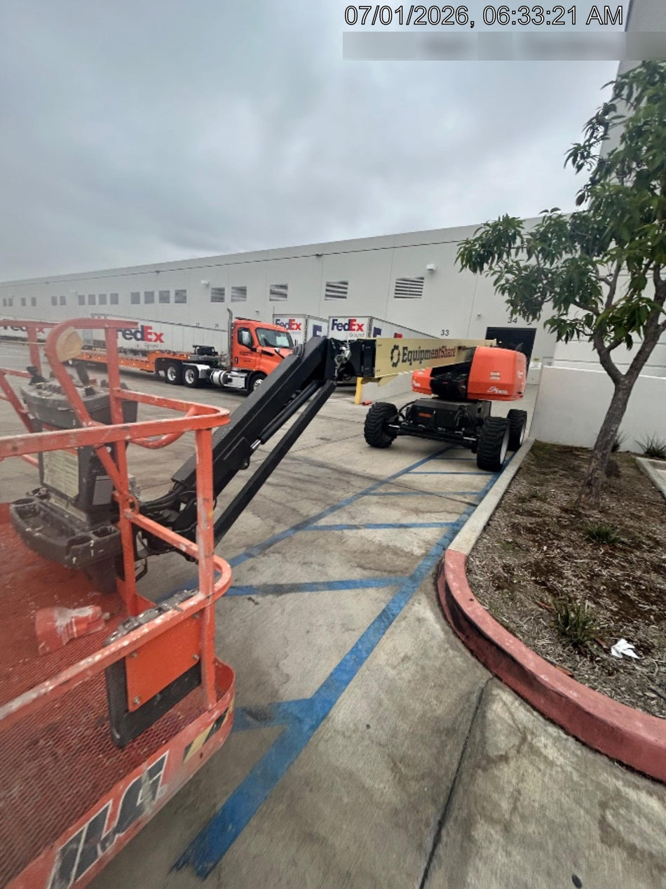 2023 JLG 660SJ