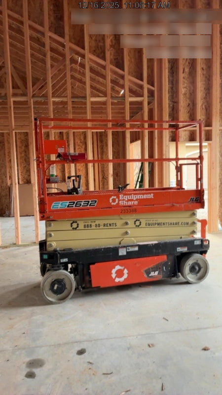 2022 JLG ES2632