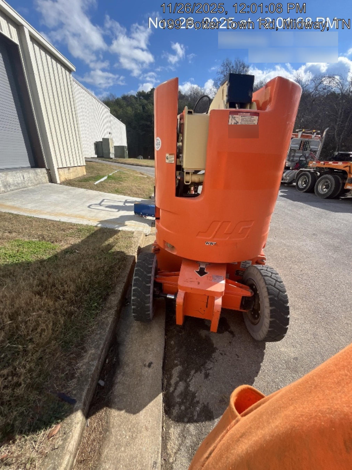 2019 JLG E300AJP